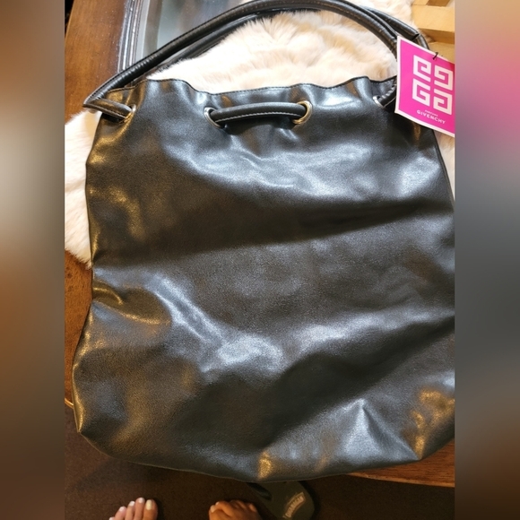 GIVENCHY parfume bag - Picture 2 of 7